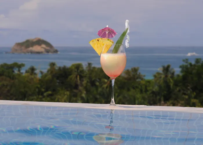 El Faro Containers Beach Hotel